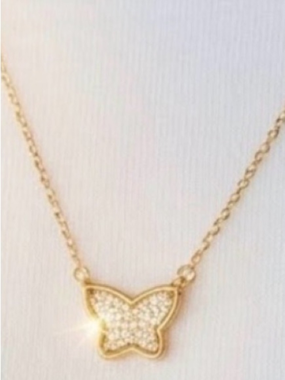 Elegant Gold white Butterfly Pendant Necklace - Picture 2 of 4